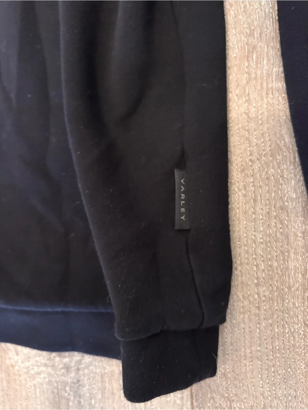 Varley Betsy Double Soft Black pullover small
